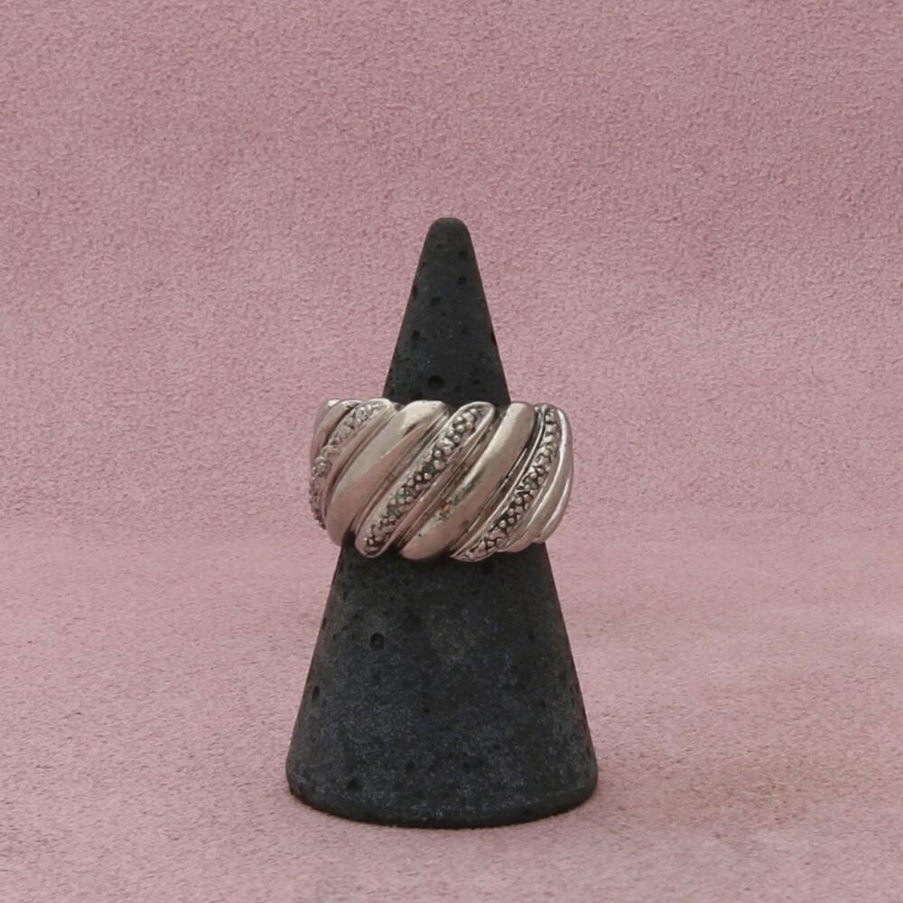 sterling silver diamond accent band ring size 5.5